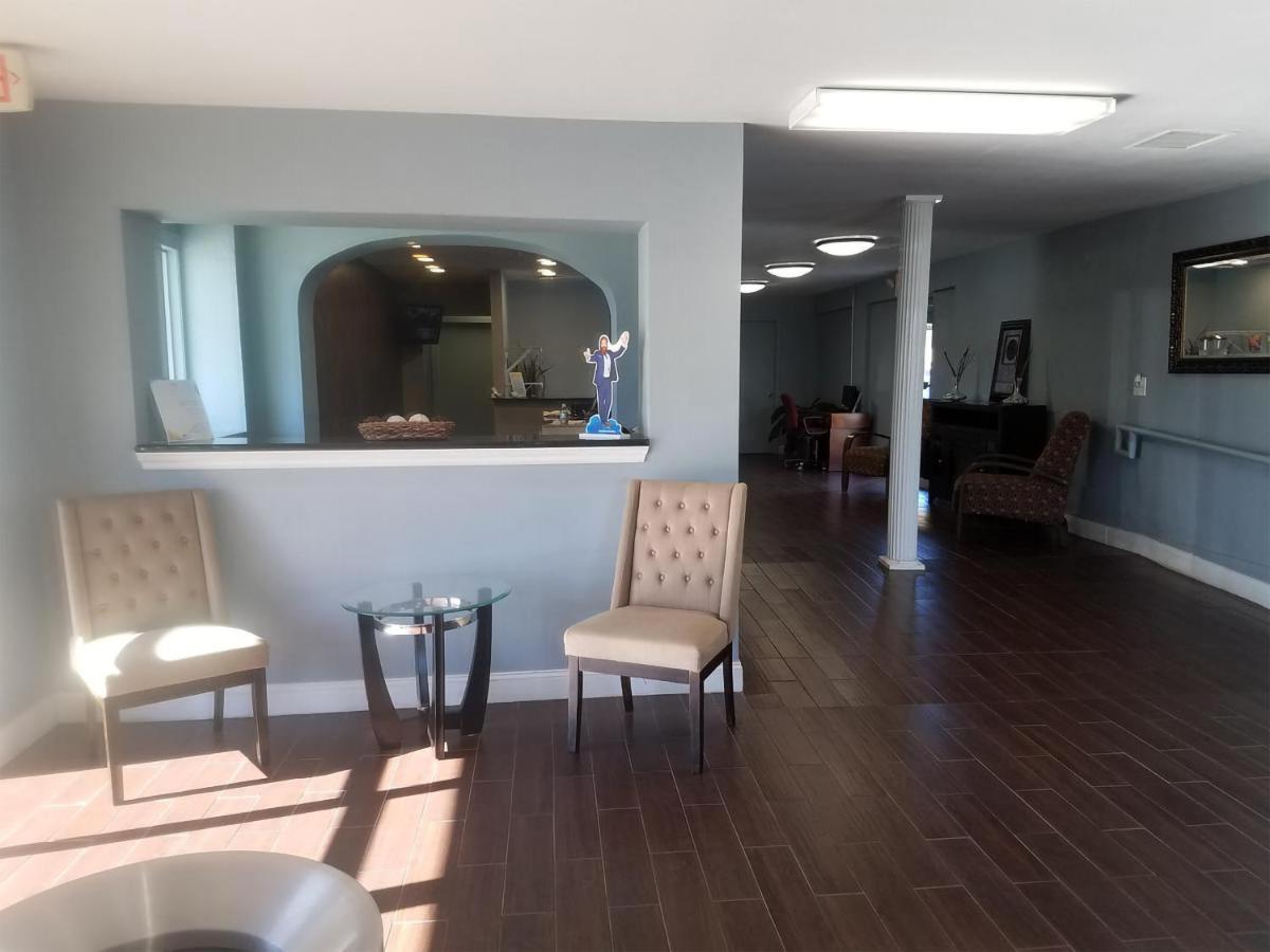 Blue Way Inn & Suites Wichita East Zewnętrze zdjęcie